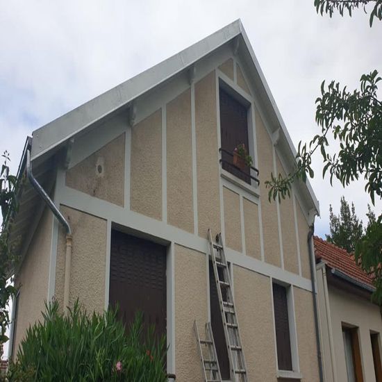 Pose de gouttière à Le Plessis-Trévise dans le Val de Marne dans le (94) et en Ile de France