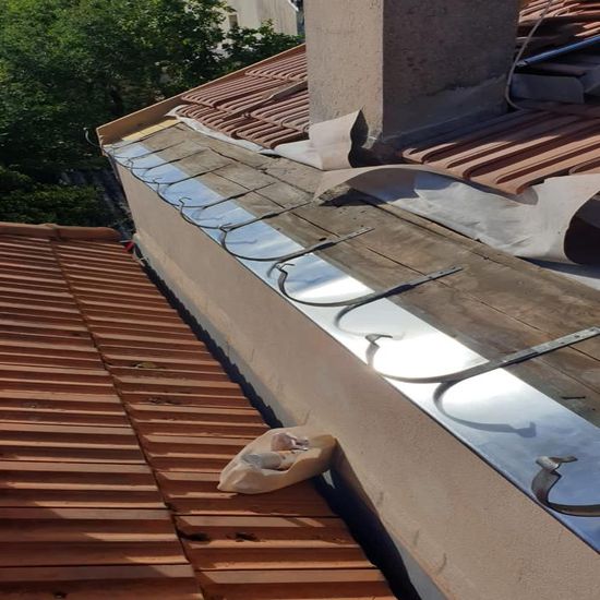 Pose de gouttière à Le Plessis-Trévise dans le Val de Marne dans le (94) et en Ile de France