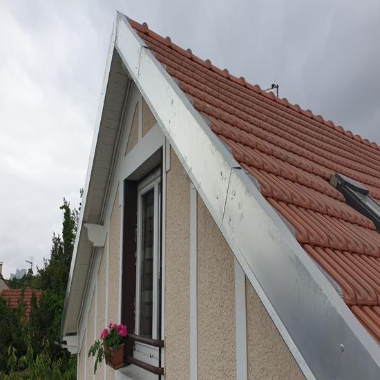 Pose de gouttière à Le Plessis-Trévise dans le Val de Marne dans le (94) et en Ile de France